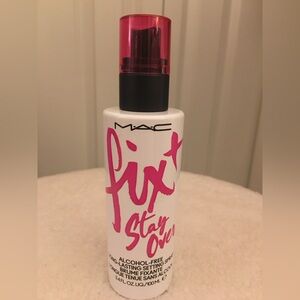 MAC Cosmetics Fix Plus Stay Over Setting Spray